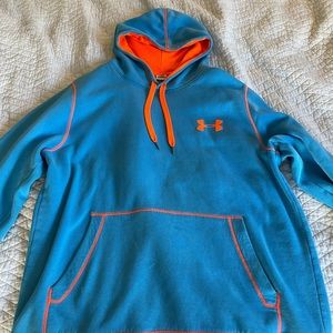 Men’s large. Under Armour hoodie